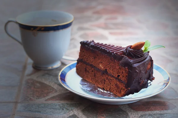 Chocolate cake and coffee. — Stock Photo, Image