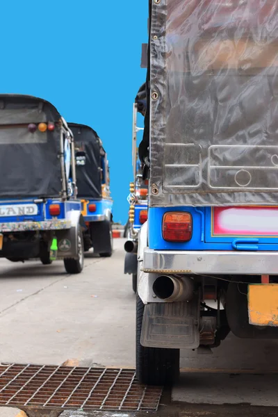 Tuk tuk taxi - three-wheeled — Stock Photo, Image