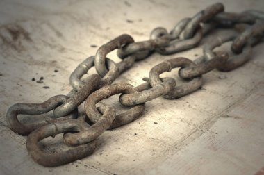 Akülü araba için eski zinciri