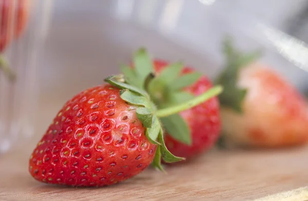 Viel frische Erdbeeren — Stockfoto