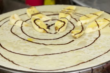 Krep muz Çikolatalı gevrek gözleme yapma