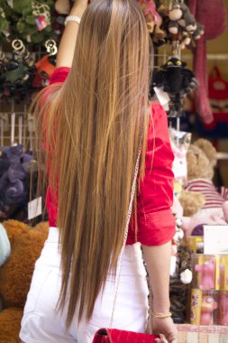 uzun saçlı kadınlar