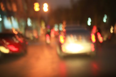 Geceleri araba bulanıklaşıyor.