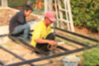 Bulanık inşaat işçileri