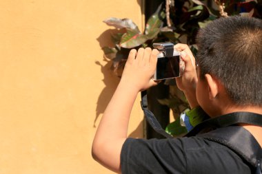 fotoğraf çekmek için bir kamera ile bulanık