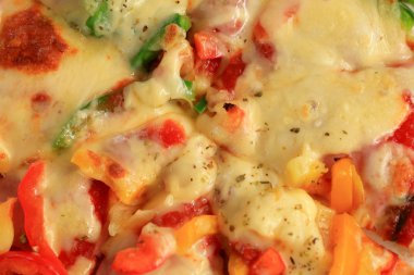 İtalyan pizza jambon peynir ve biber