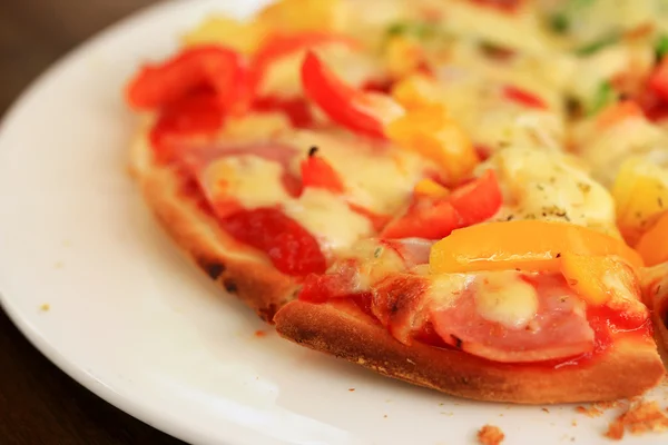 Italian pizza ham cheese and pepper — Stock Photo, Image