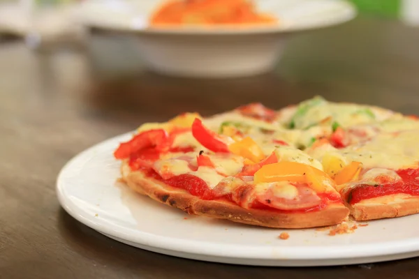 Italian pizza ham cheese and pepper — Stock Photo, Image