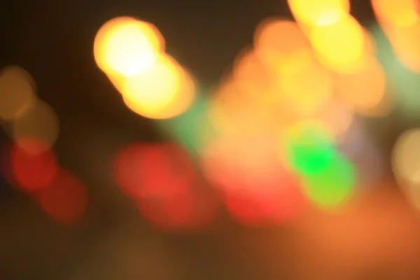 Brouillé de voiture dans la ville la nuit — Photo