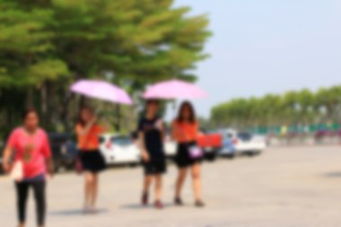 insanların park üzerinde bulanık