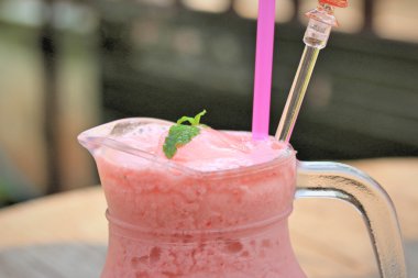 Çilekli Smoothie.