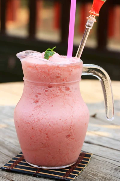 Batido de fresa. — Foto de Stock