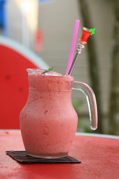 Çilekli Smoothie. — Stok fotoğraf