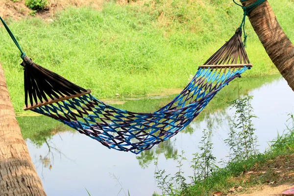 Touw hangmat in de natuur — Stockfoto