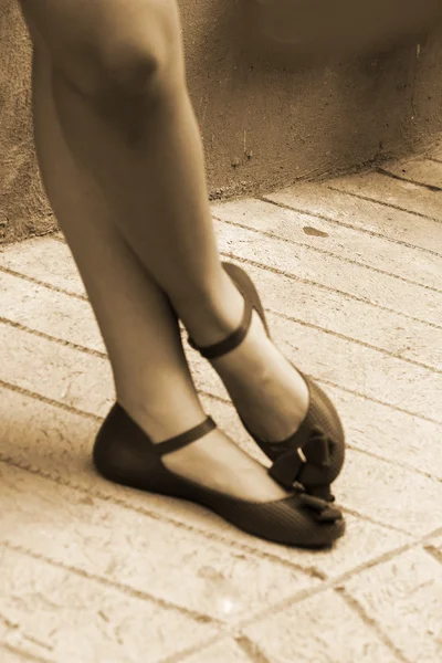 bacakları ve ayakkabılar