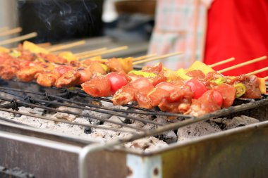 Bar-BQ veya barbekü ızgara et