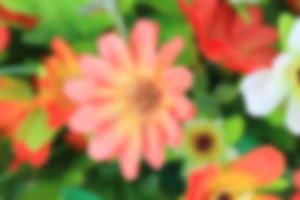 Красиві штучні квіти вінтажні — стокове фото