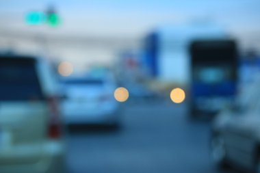 Geceleri araba bulanıklaşıyor.