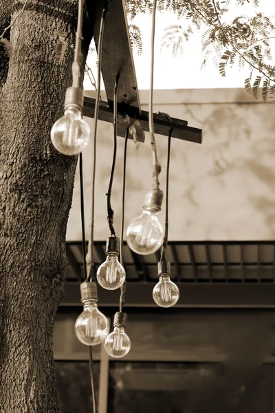 Винтажная лампочка — стоковое фото