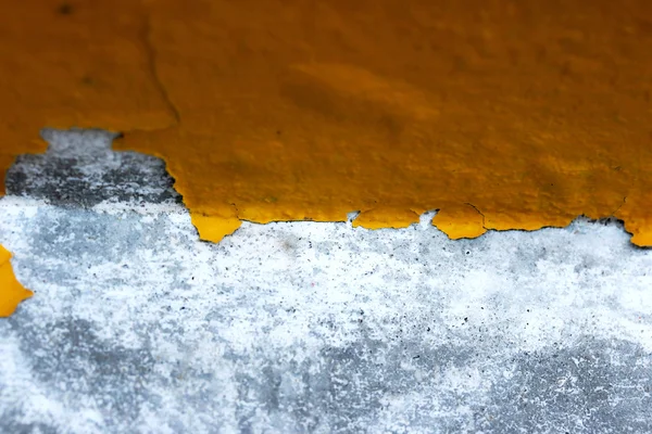 Cementu zeď s oprýskanou barvou — Stock fotografie