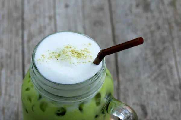 Groene thee en melk — Stockfoto