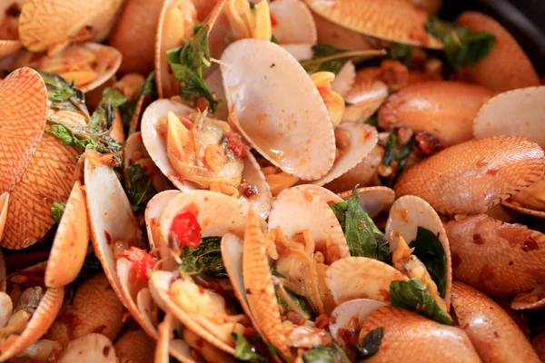 Fried shell in curry sauce - Surf clam — Stock Photo, Image