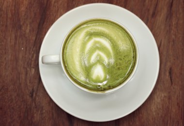 yeşil çay ve süt