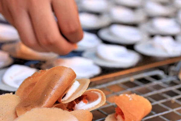 Close up of thai crispy pancake - cream crepes — Stock Photo, Image