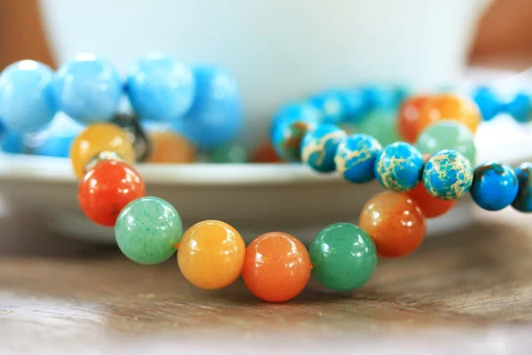 Pulsera de colores brillantes - jade —  Fotos de Stock