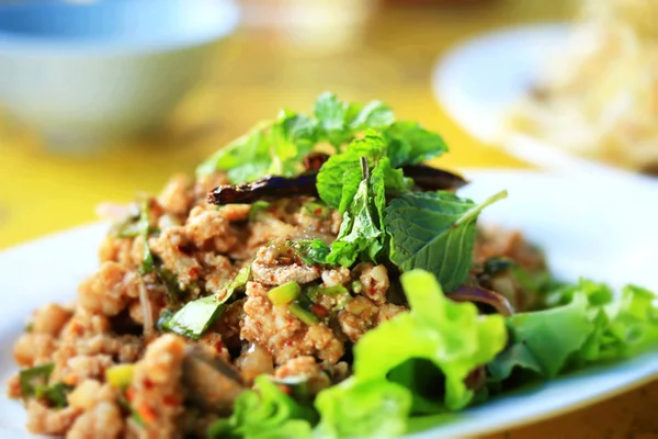 Ensalada de carne picada tailandesa —  Fotos de Stock