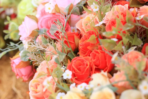 Belle rose vintage di fiori artificiali — Foto Stock