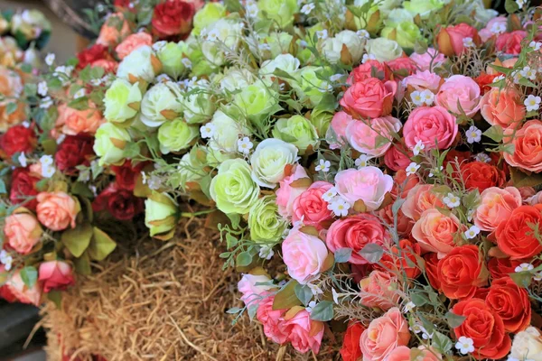 Beautiful vintage roses of artificial flowers — Stock Photo, Image