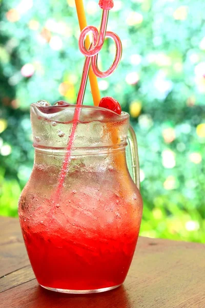 Red beverage strawberry soda. — Stock Photo, Image