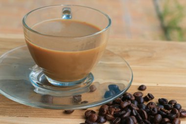 Sıcak kahve fasulye ile