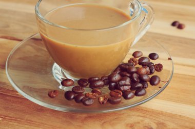 Sıcak kahve fasulye ile