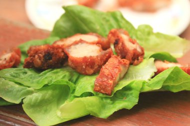 Çizgili domuz kızarmış