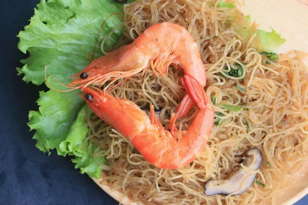 Camarão com vermicelli - comida chinesa — Fotografia de Stock
