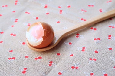 yumuşak haşlanmış yumurta