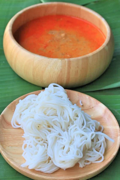 Macarrão de arroz e sopa de caril — Fotografia de Stock