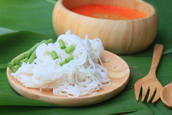 Fideos de arroz y sopa de curry — Foto de Stock