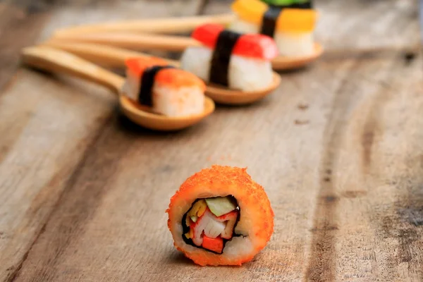 Sushi - Japon gıda — Stok fotoğraf