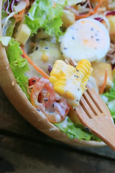 Huevos de ensalada de verduras con mayonesa —  Fotos de Stock
