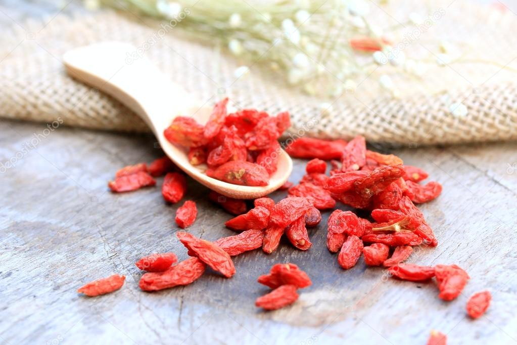 Red dried goji berries