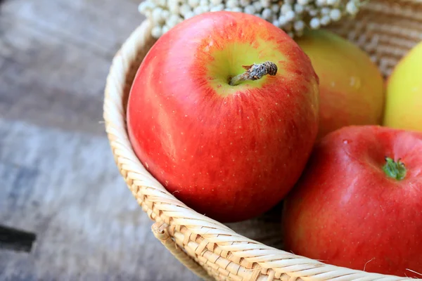 Manzanas frescas —  Fotos de Stock