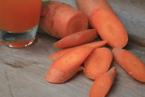 Fresh carrot juice — Stock Photo, Image