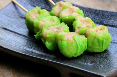 Çince buğulanmış karides köfte