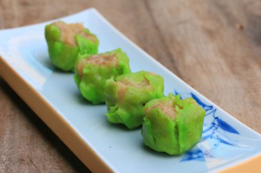 Çince buğulanmış karides köfte