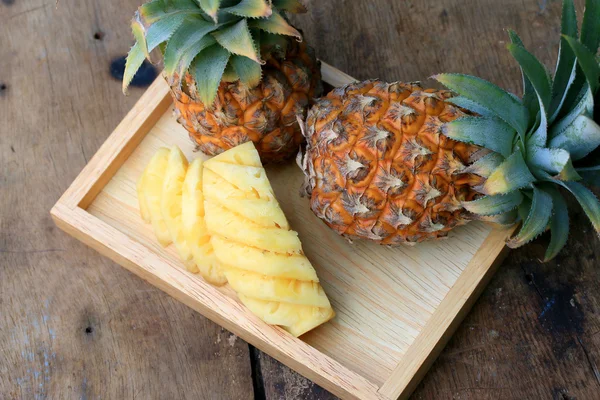 Ananas vruchten — Stockfoto