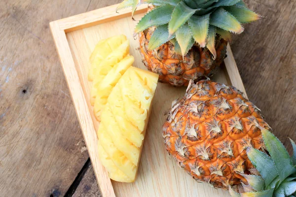 Fructe de ananas — Fotografie, imagine de stoc