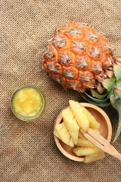 Ananas suyu — Stok fotoğraf